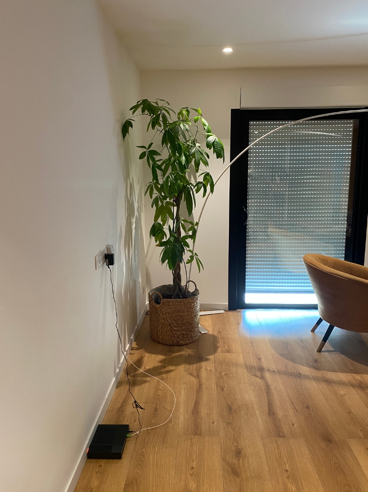 Séjour avant l'aménagement du meuble TV sur mesure à Fleurbaix